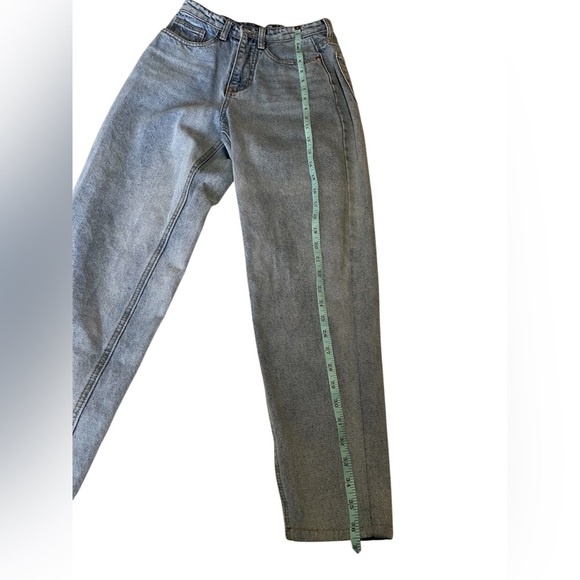 PrettyLittleThing Light Wash Jeans Size 0 - Picture 4 of 5